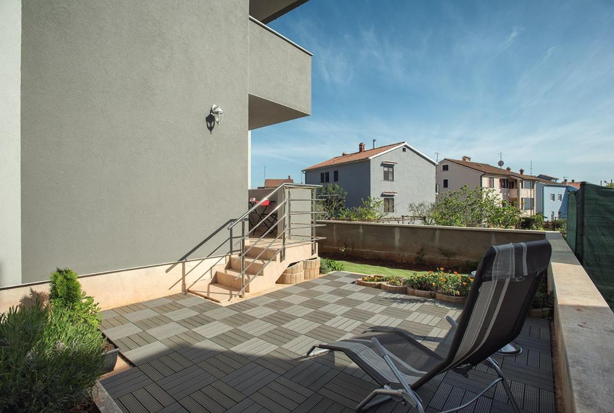 Apartments Elviana Pula Bagian luar foto