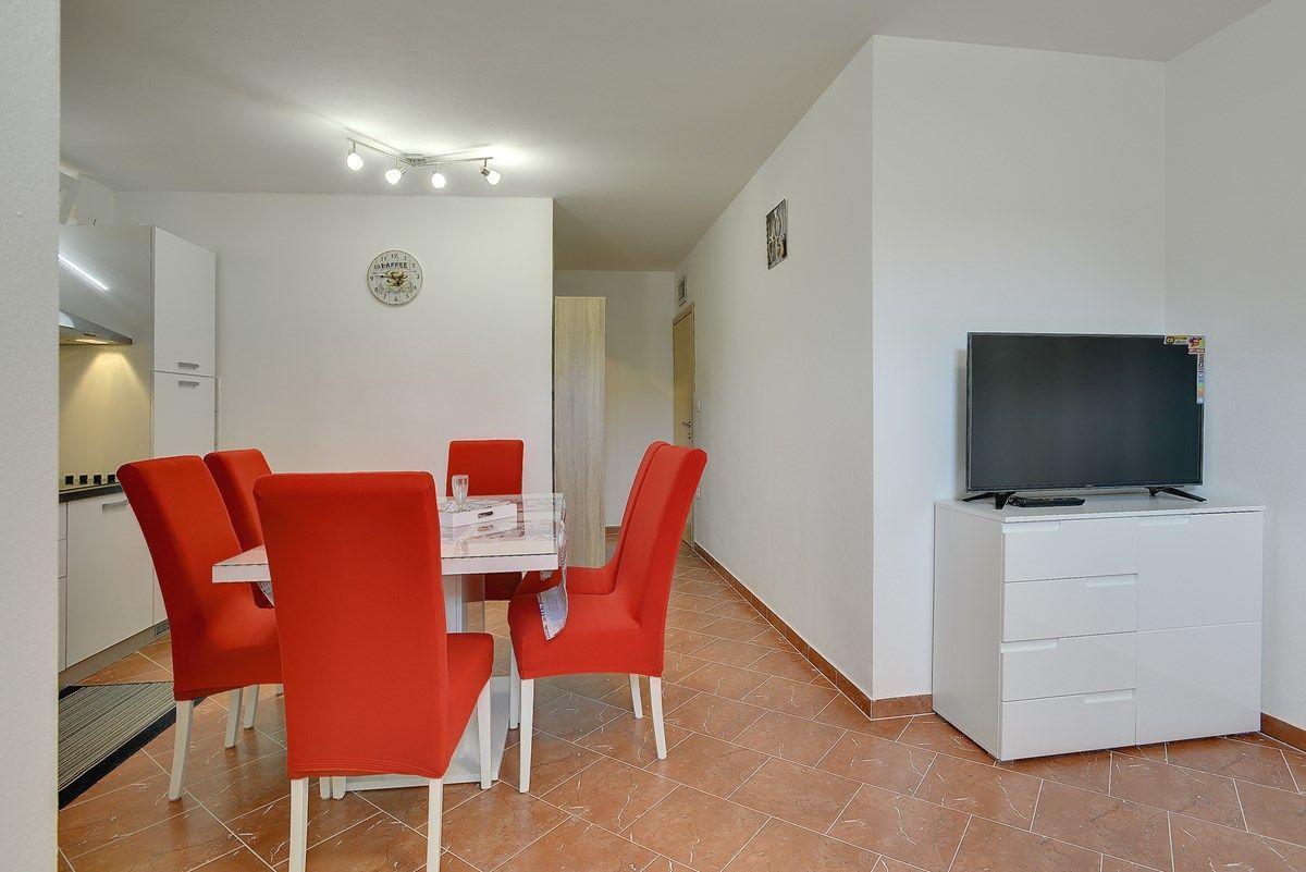 Apartments Elviana Pula Bagian luar foto